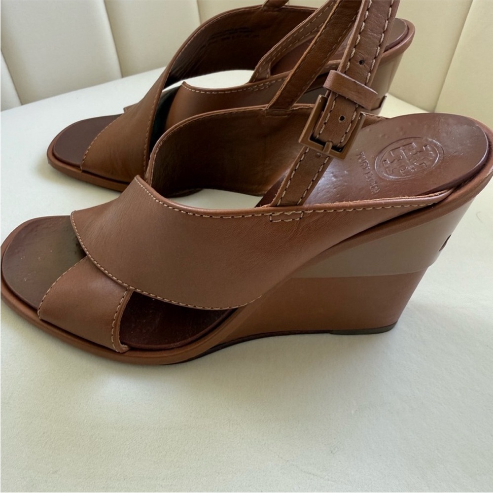 Tory Burch Tan Leather Slingback Sandals - Picture 7 of 7